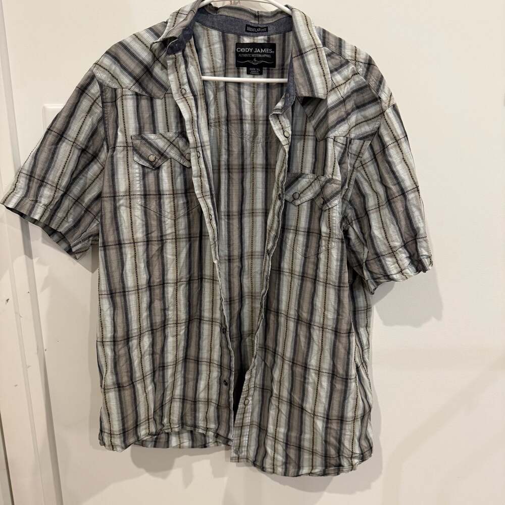 Cody James Men's Regular Fit Gray Plaid Short Sleeve Western Snap Shirt